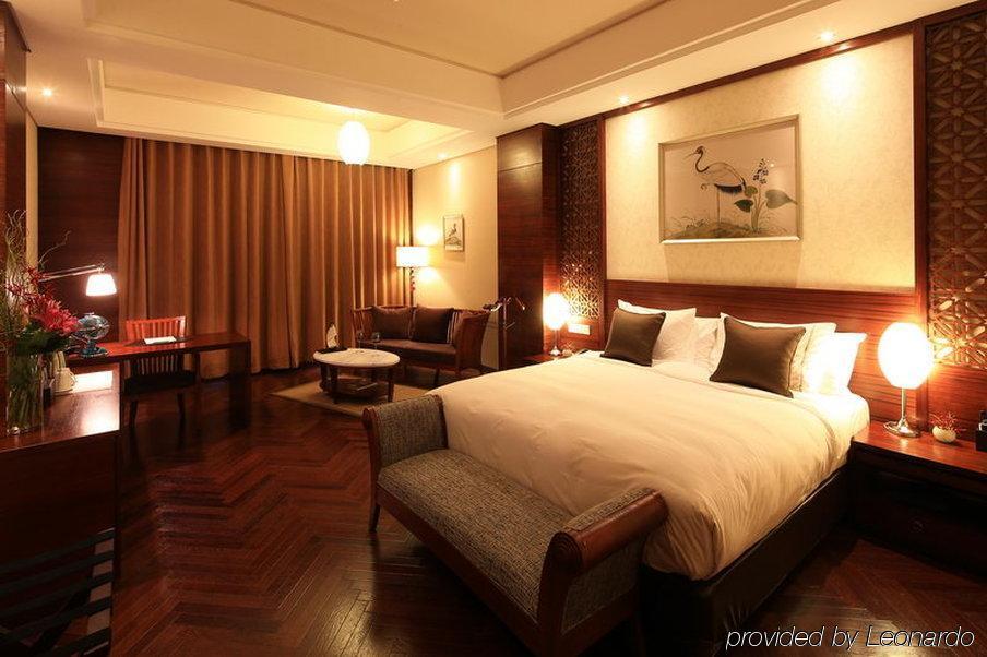 Fondney Hotel Shanghai Necc Hongqiao Airport T2 Exterior photo